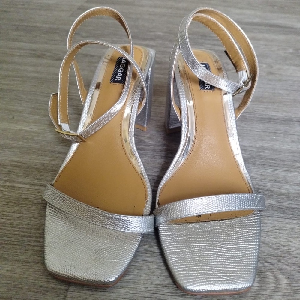 Jaguar Silver Sandals size 7